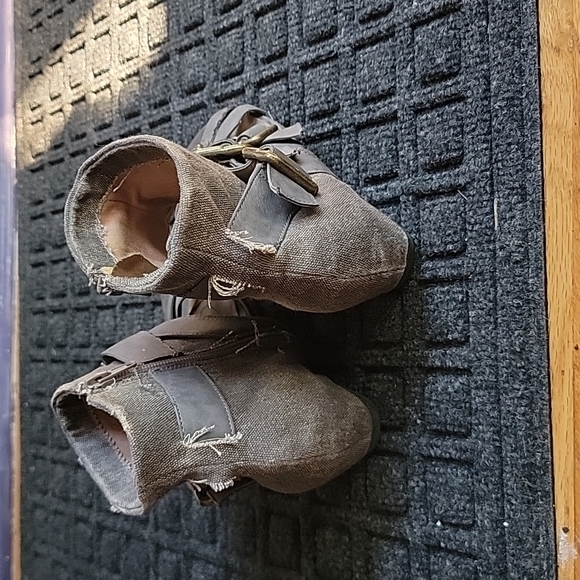 COPY - 👡Blowfish Distressed Denim  Wedges - Picture 7 of 7